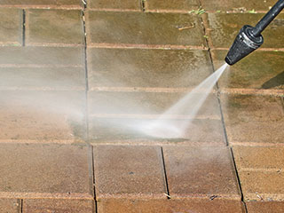 Cleaning & Sealing Pavers